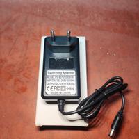 2 Alimentatori 12V 2A Switching – Nuovo