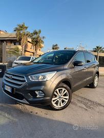 Ford Kuga 1.5 TDCI 120 CV S&S 2WD Powershift Titan