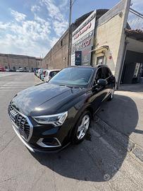 Audi Q3 40 TDI quattro S tronic Business Advanced