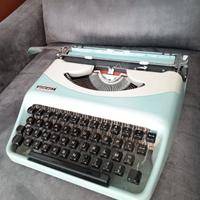 Macchina da scrivere Antares con custodia