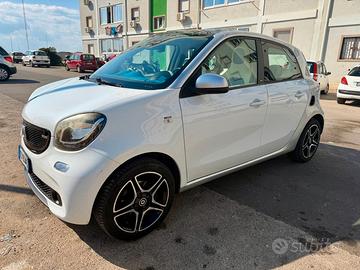 Smart ForFour 70 1.0 Proxy