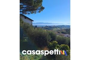 Casa indipendente di 450 m² con più di 5 locali a 