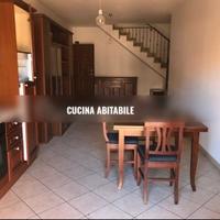 Infernetto trilocale arredato con balcone