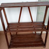 Scaffale in legno