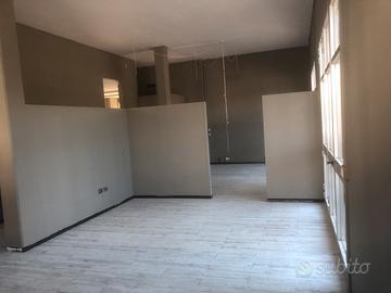 Loacale artigianale fisioterapista ambulatorio
