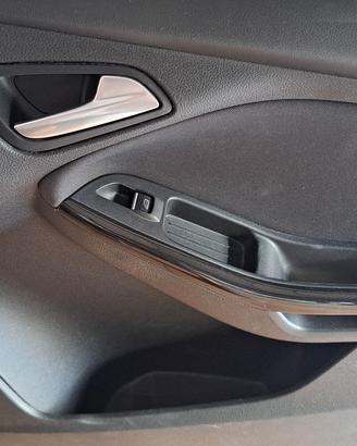 interni Ford focus 2018