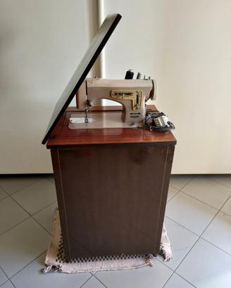 Macchina per Cucire Vintage Necchi Zig Zag Z-14