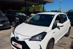 Toyota Yaris 1.5 Hybrid 5 porte Business