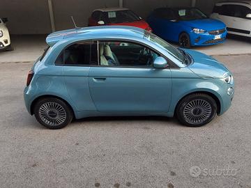 Fiat 500e 3+1 42 kWh Icon +