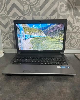 PC PORTATILE NOTEBOOK RAM 8 GB SSD 128 gb batteria