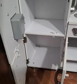 cucina in legno bianco 