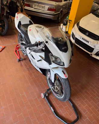 aprilia rs 125 2t 2010