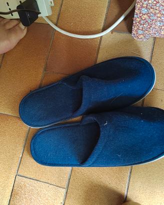 pantofole sabot da camera blu in feltro 
