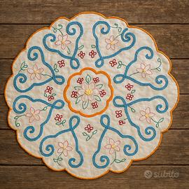 L'Arte del Ricamo: Centri Tavola Unici per la Casa