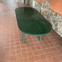 Tavolo in ferro da giardino