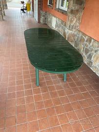 Tavolo in ferro da giardino