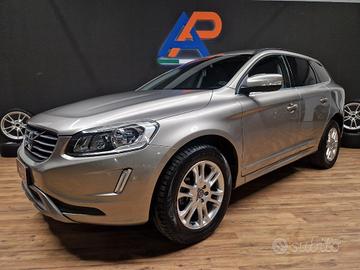 VOLVO XC60 D4 AWD Geartronic R-design Momentum