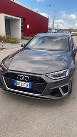 AUDI A4 5ª serie - 2021