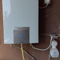 SCALDABAGNO a GAS VAILLANT(TURBOMAG PLUS 17 LITRI)