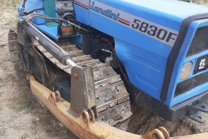 Trattore cingolato con o senza apripista