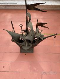 veliero realizzato a mano in ferro battuto anni 70