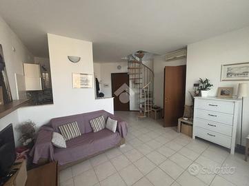 2 LOCALI A CERTOSA DI PAVIA