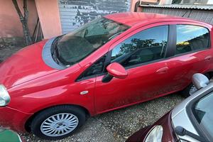 Fiat Punto rossa