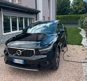 Volvo xc 40 con plug in con gancio traino