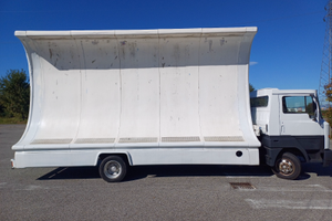 Camion vela pubblicitaria