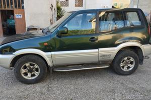Nissan Terrano 2.7