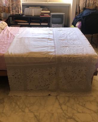 Tovaglia 240x240 Lino Monogramma Corona Burano