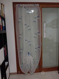 Coppia di tende finestra, una tenda per portafines