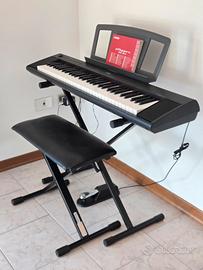 Pianoforte Yamaha NP-12 completo + altra tastiera