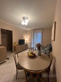 Trilocale arredato adiacente sedi Ferrero