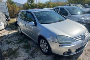 GOLF V INCIDENTATA MARCIANTE