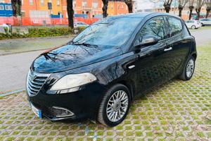 lancia Y 1.2 benz gpl