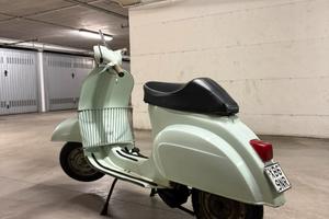 Vespa 50 1969 conservato