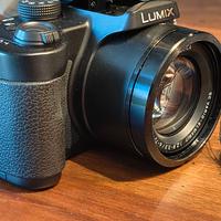 Panasonic Lumix DMC FZ5 Optical Zoom Nera Compatta