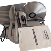 Affettatrice De'Longhi D 2490
