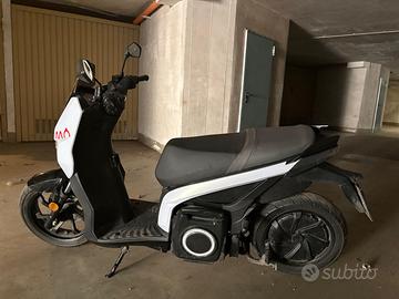 Scooter Elettrico Seat Mò 125