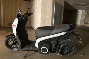 Scooter Elettrico Seat Mò 125