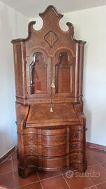 Trumeau antico con ribalta e vetrina – Stile baroc