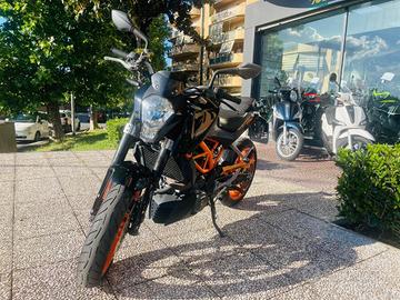 KTM 390 Duke TUTTO INCLUSO ANCHE PASSAGGIO! MIN