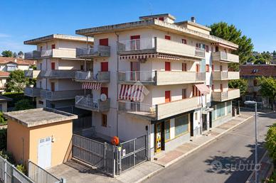 3 LOCALI A MARTINSICURO