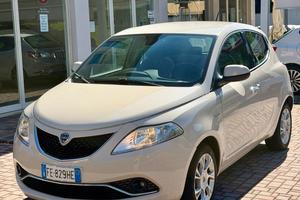 Lancia Ypsilon 1.2 69 CV 5 porte Platinum
