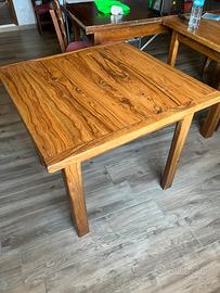 Tavoli in legno di ulivo massello