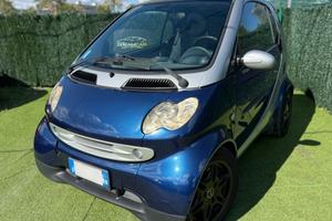 Smart FORTWO 800 DIESEL CDI NEOPATENTATI