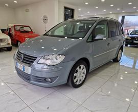 Volkswagen Touran 2.0 Metano 7 POSTI