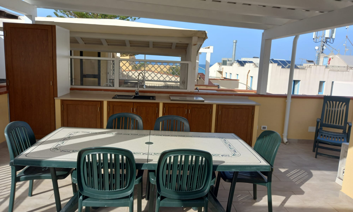 Bilocale fronte mare