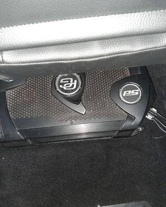 Amplificatore 4 canali più  subwoofer